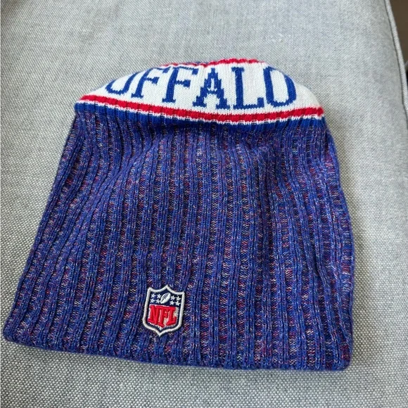 New Era Buffalo Bills Beanie Hat - Picture 3 of 5